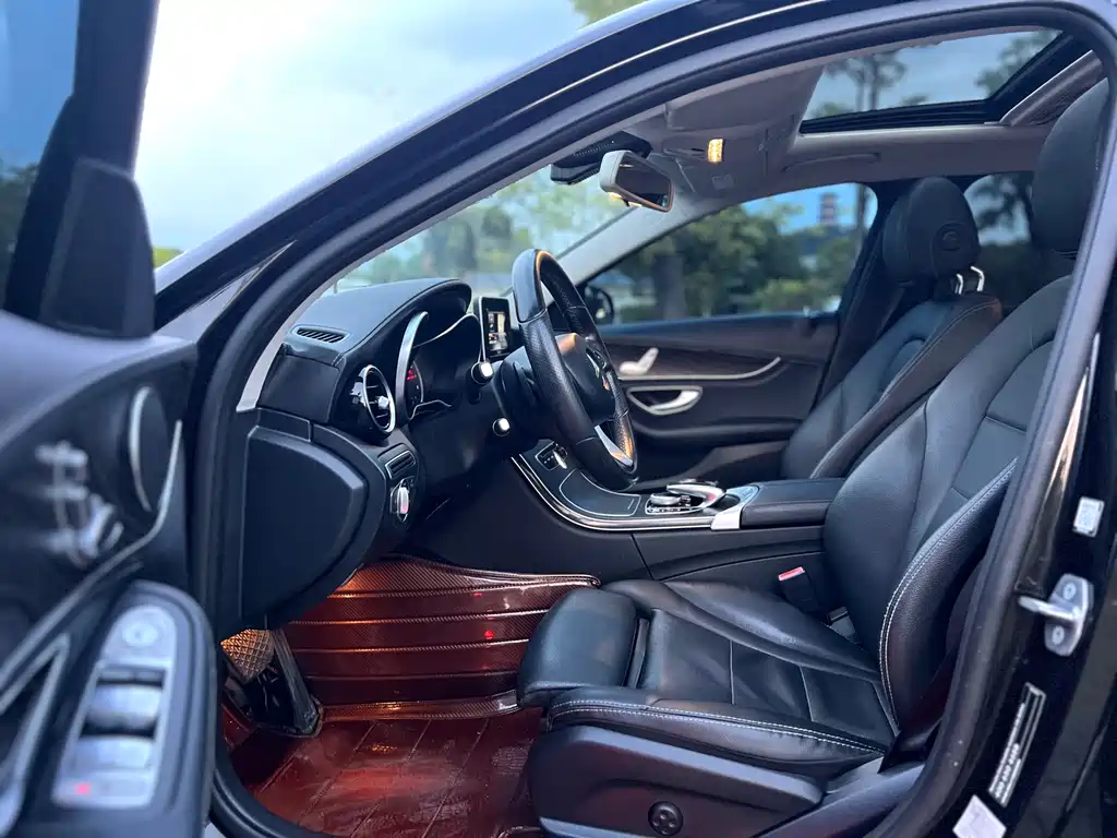 Mercedes-Benz C-Class — миниатюра 8