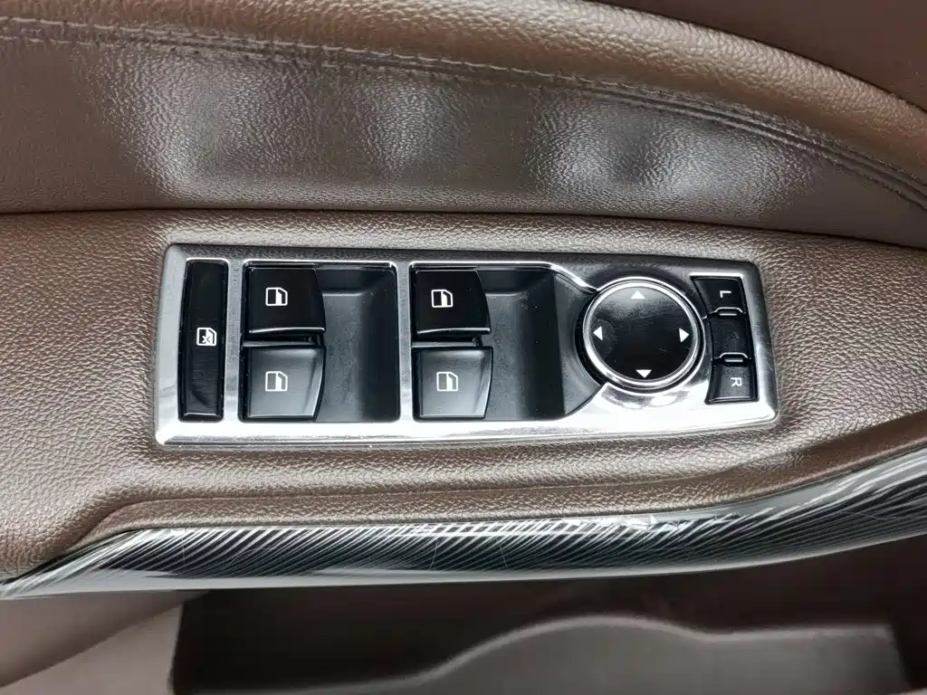 Leopaard Leopaard CS9 — миниатюра 9
