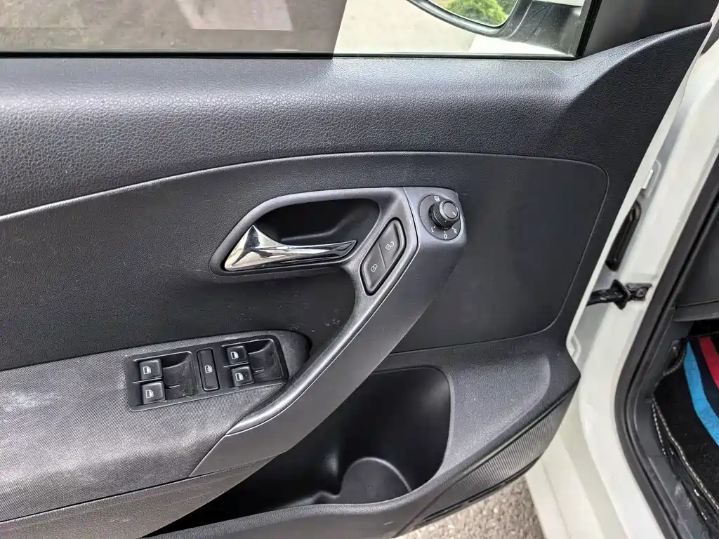 Volkswagen Polo — миниатюра 5