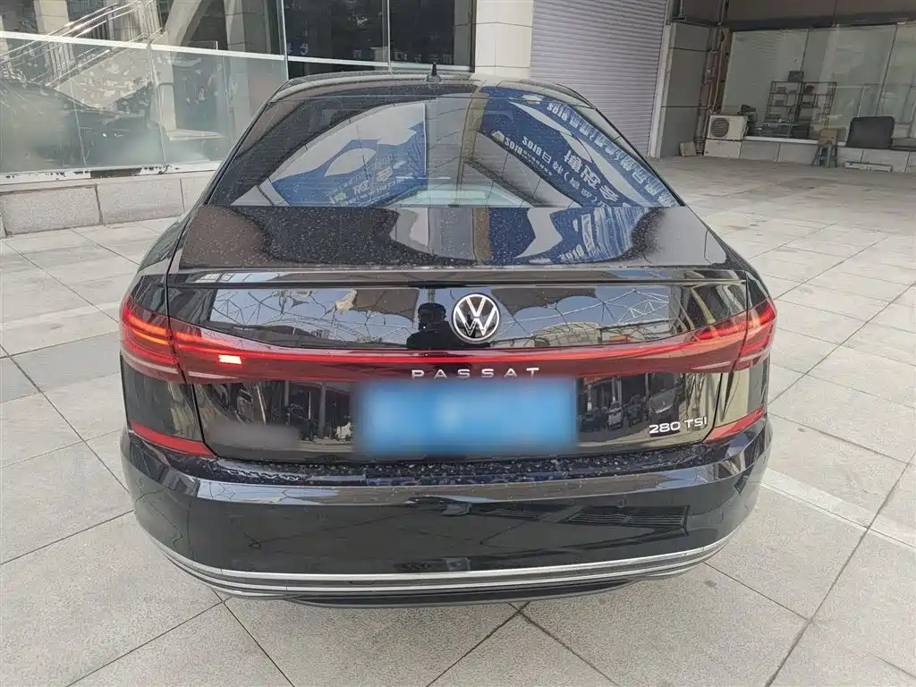 Volkswagen Passat 2023 280TSI