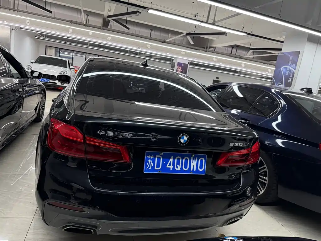BMW 5 Series — миниатюра 3