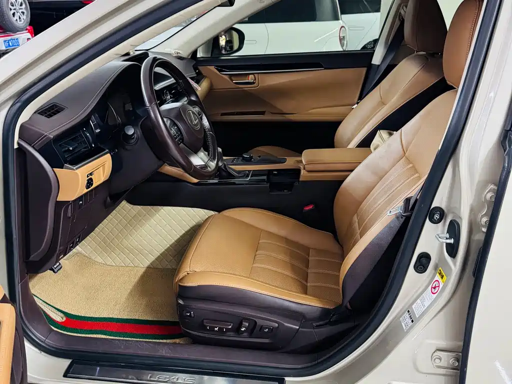 Lexus ES — миниатюра 7