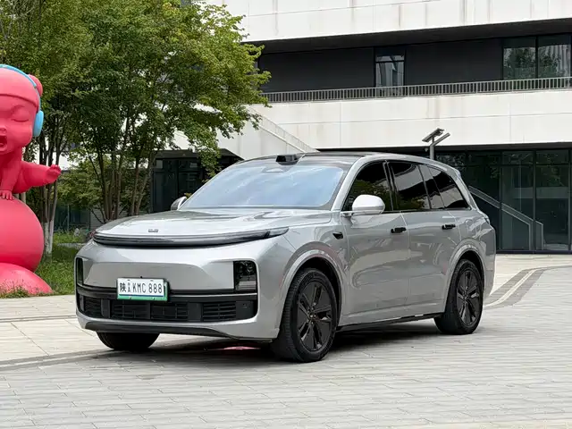 Li Auto L8