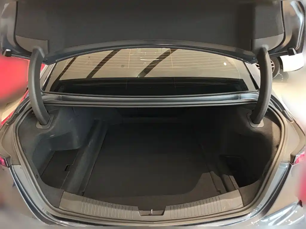 Cadillac CT5 — миниатюра 24