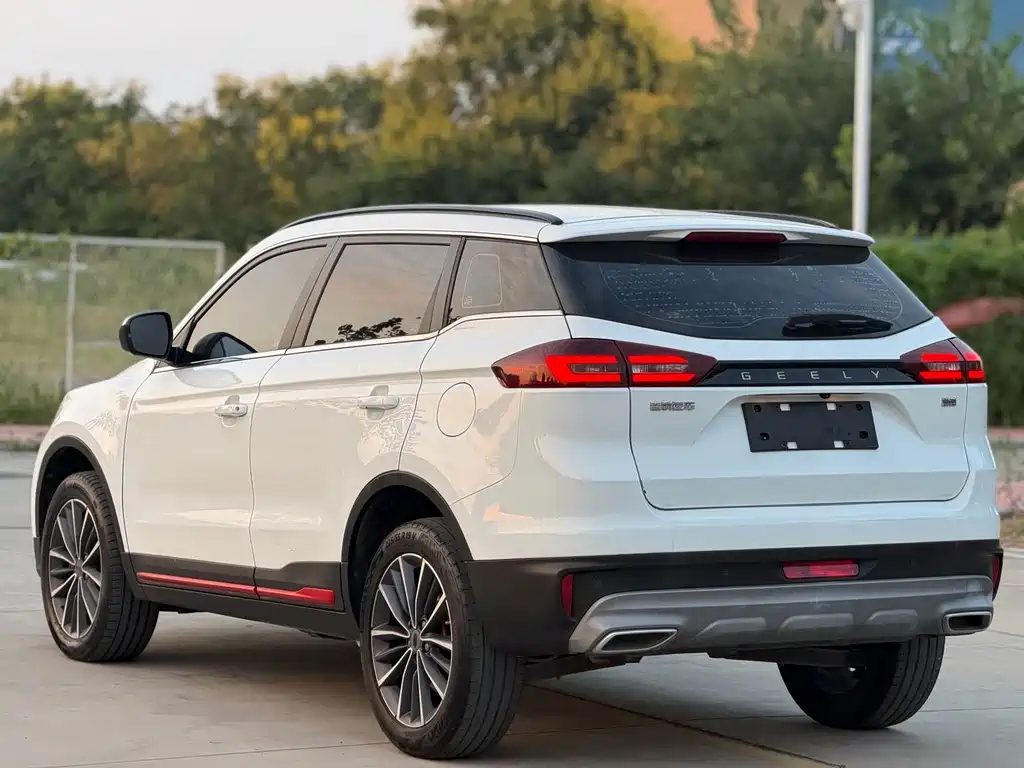Geely Boyue — миниатюра 5