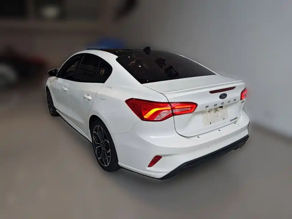 Ford Focus — миниатюра 7