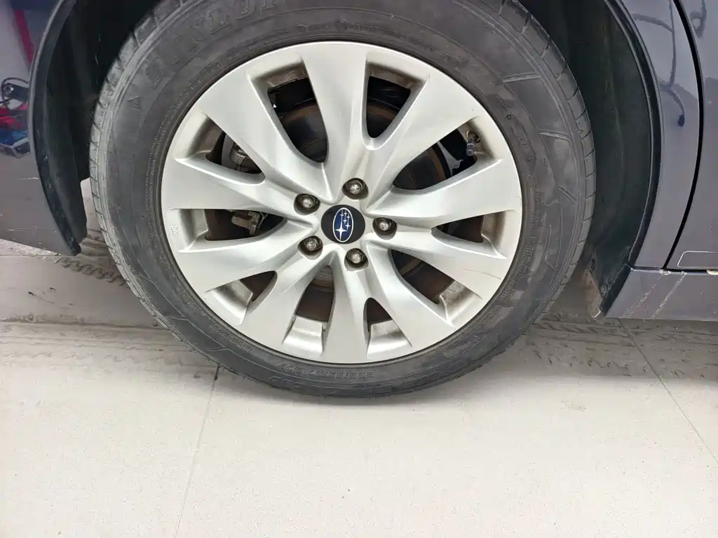 Subaru Legacy — миниатюра 3