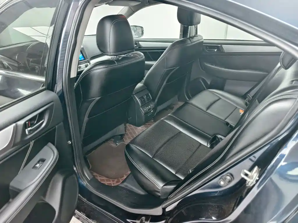 Subaru Legacy — миниатюра 17
