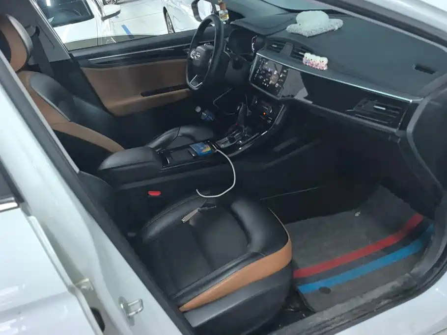 Geely Emgrand GL — миниатюра 8