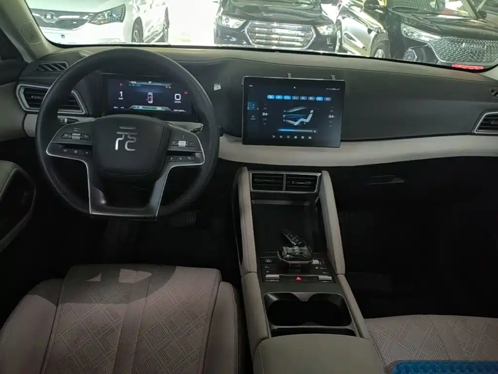 BYD Yuan UP — миниатюра 10