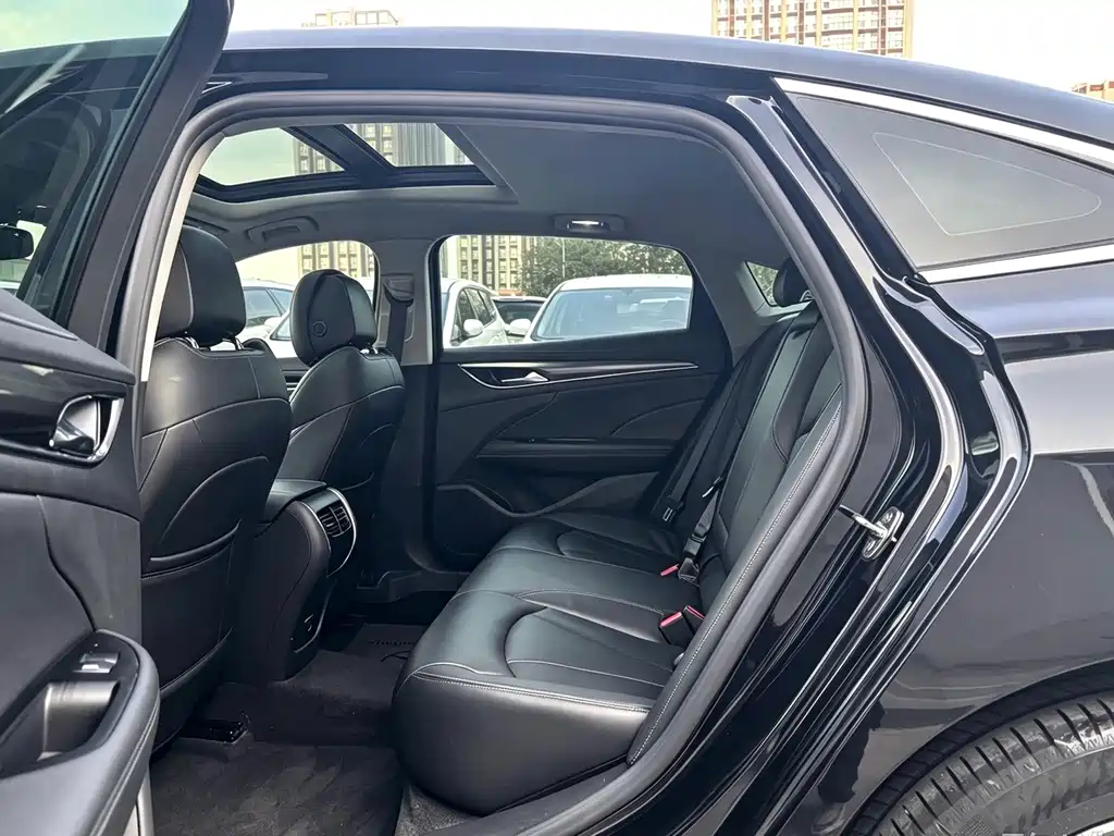 Buick LaCrosse — миниатюра 6