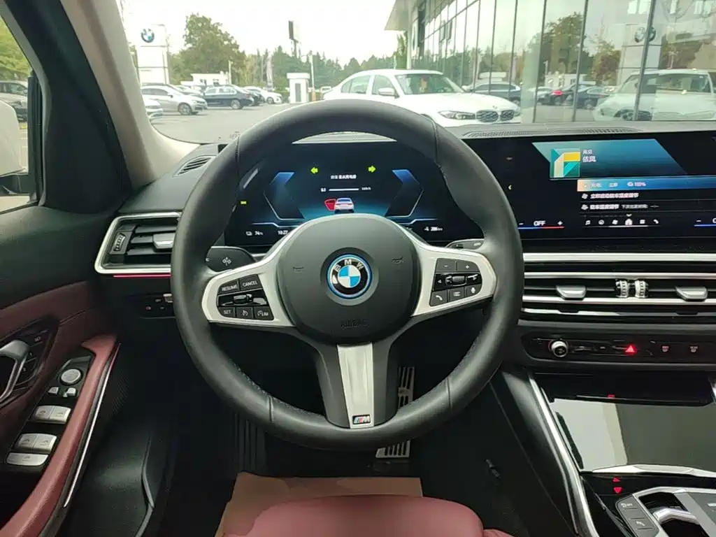BMW i3 — миниатюра 11