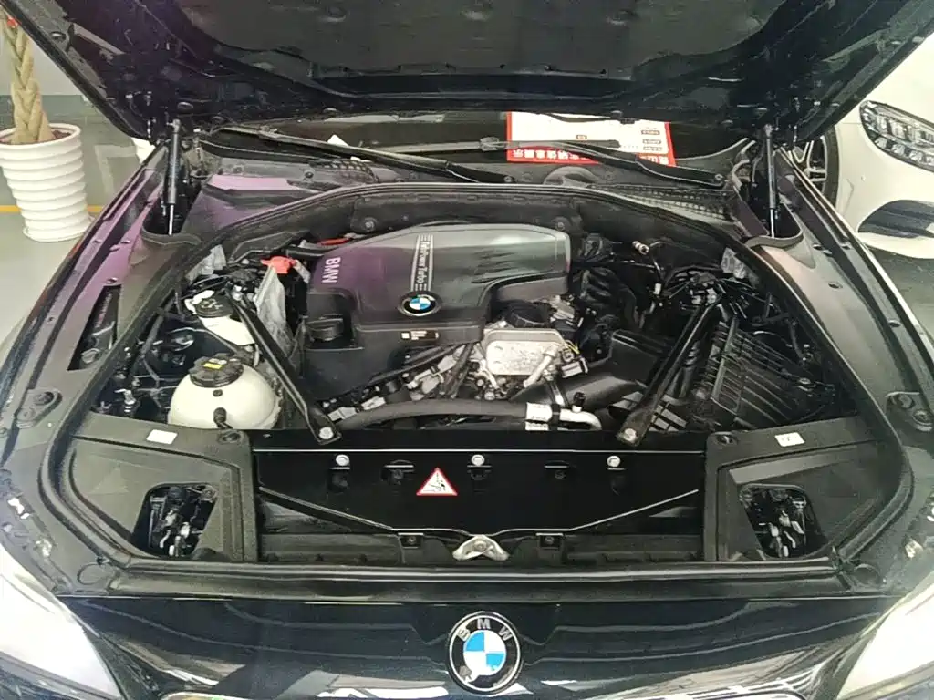 BMW 5 Series — миниатюра 20