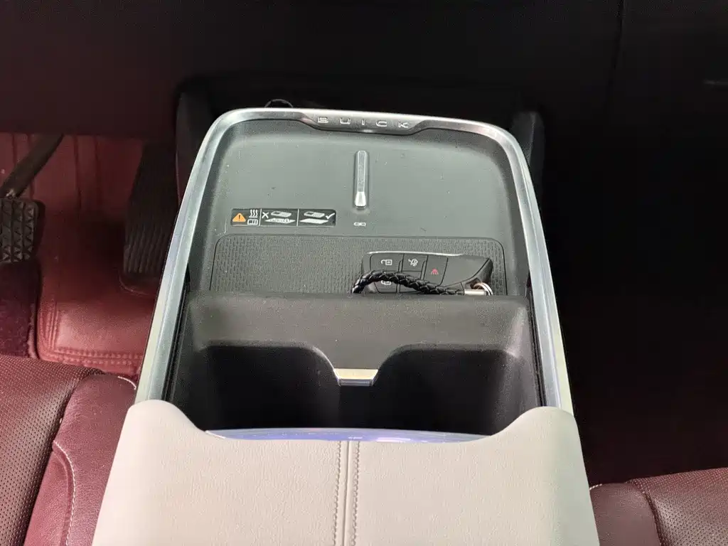 Buick LaCrosse — миниатюра 12