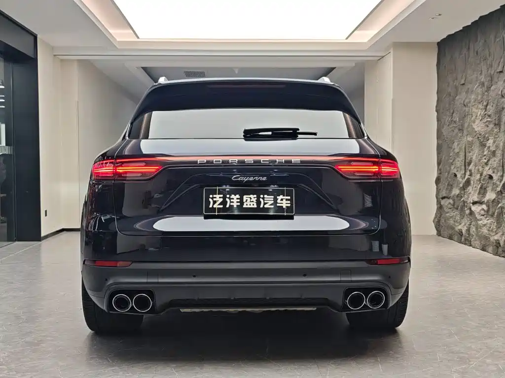 Porsche Cayenne — миниатюра 18