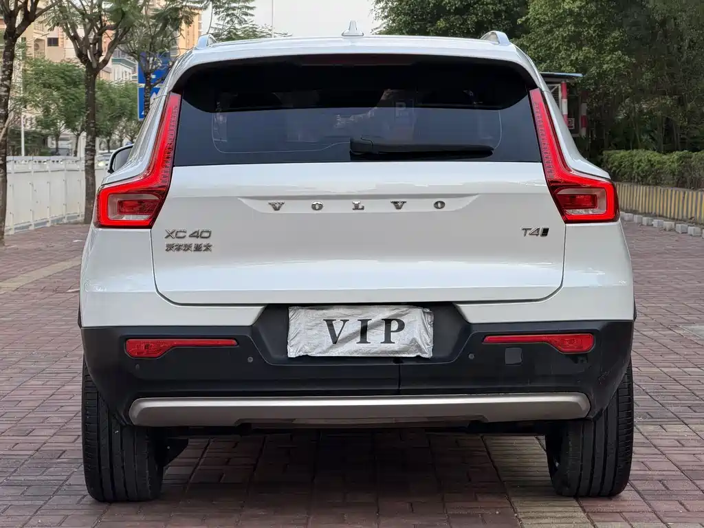 Volvo XC40 2021 T4 Luxury