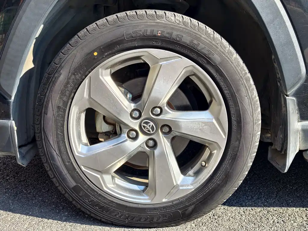 TOYOTA RAV4 RONGFANG