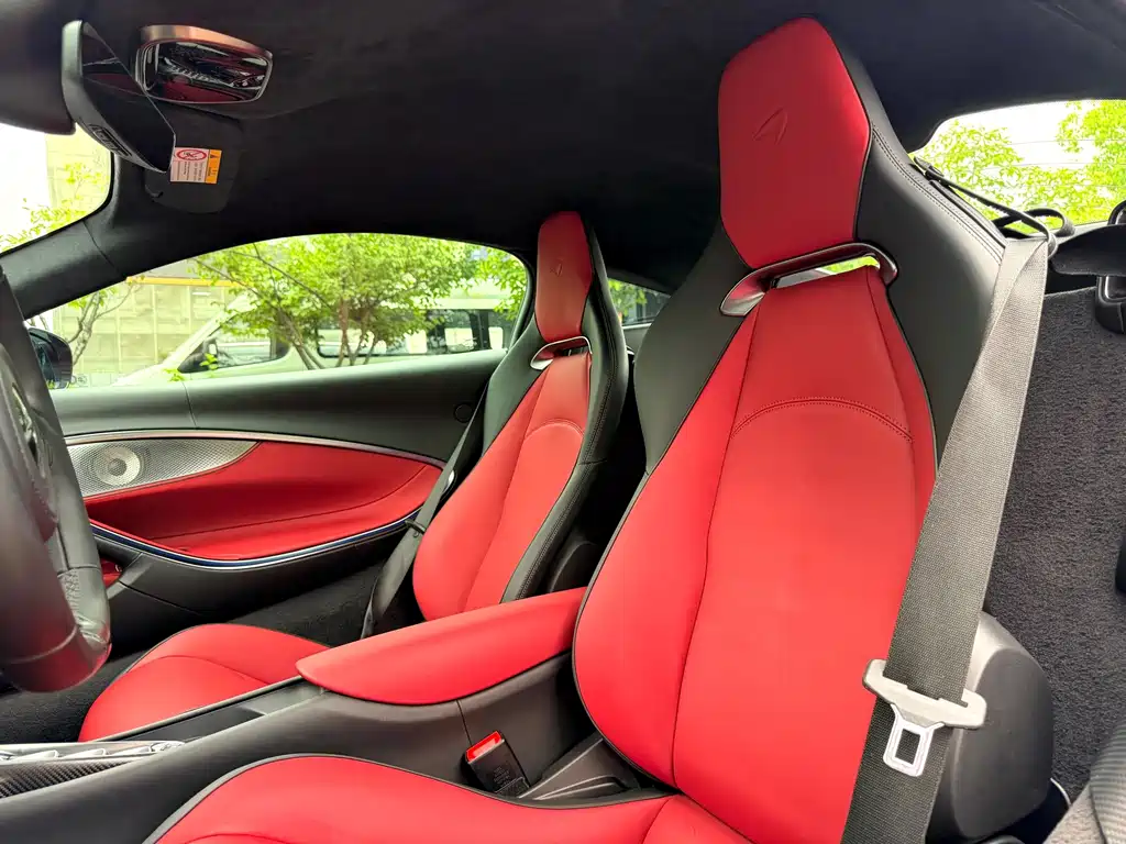 McLaren Artura — миниатюра 17