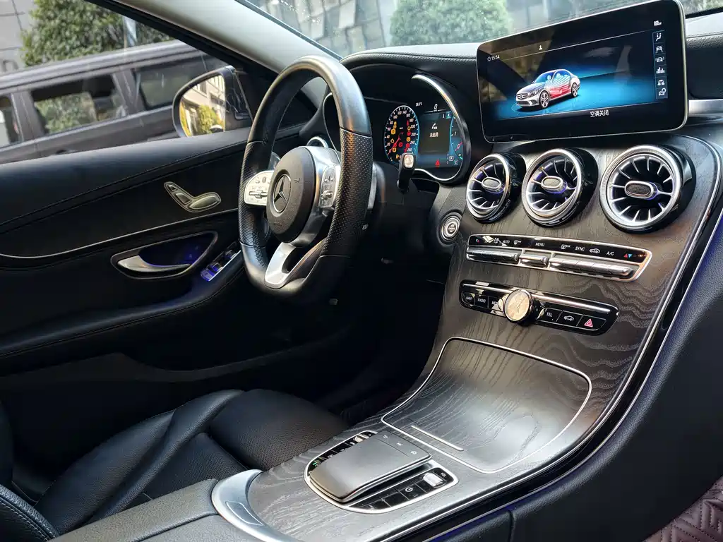 Mercedes-Benz C-Class — миниатюра 14