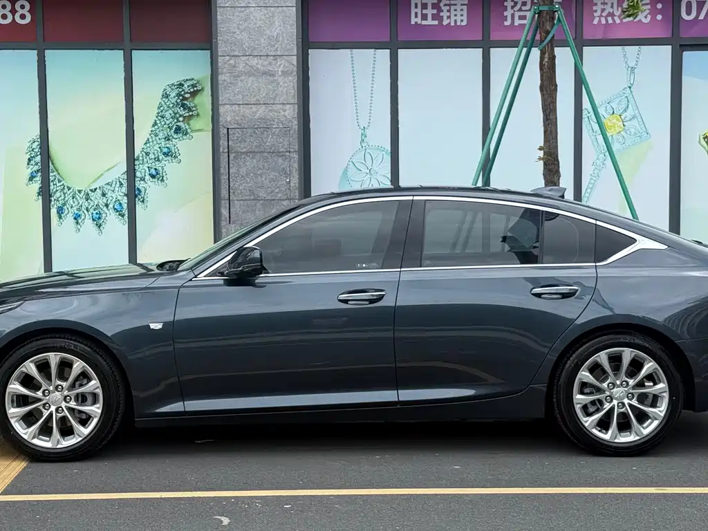 Cadillac CT5 — миниатюра 7