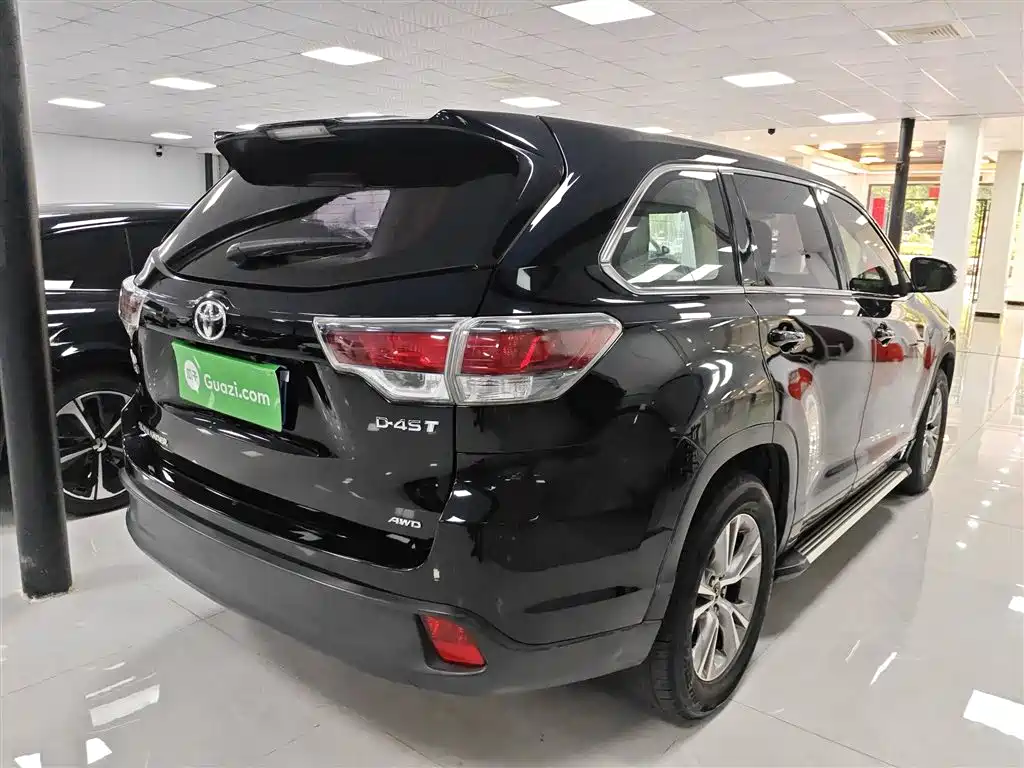 Toyota Highlander 2017 2.0T Elite 7 мест