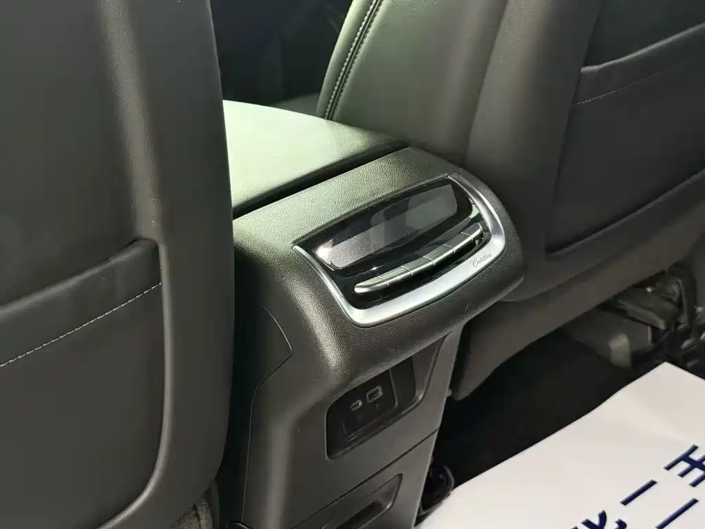 Cadillac XT6 — миниатюра 14