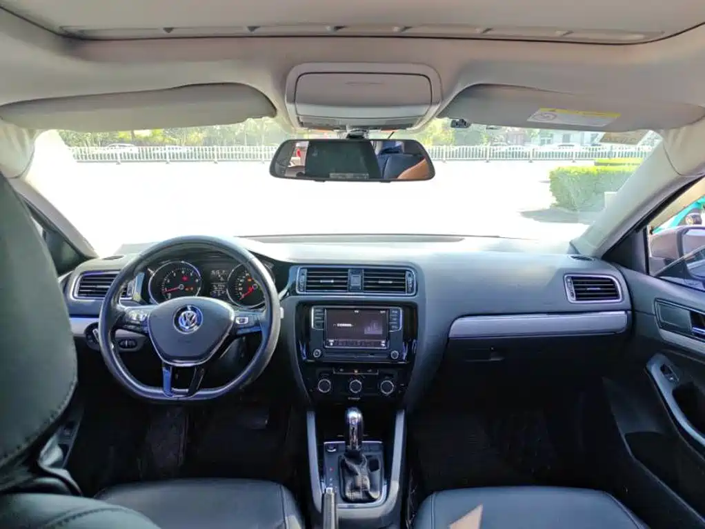Volkswagen Sagitar — миниатюра 4