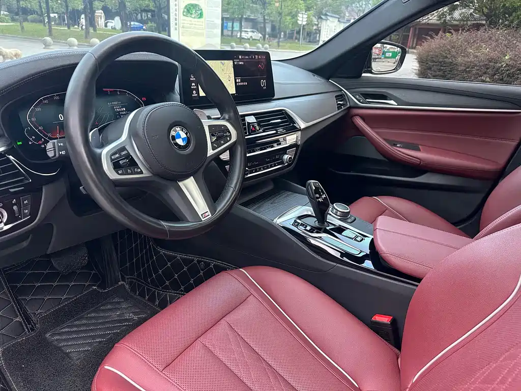 BMW 5 Series — миниатюра 10
