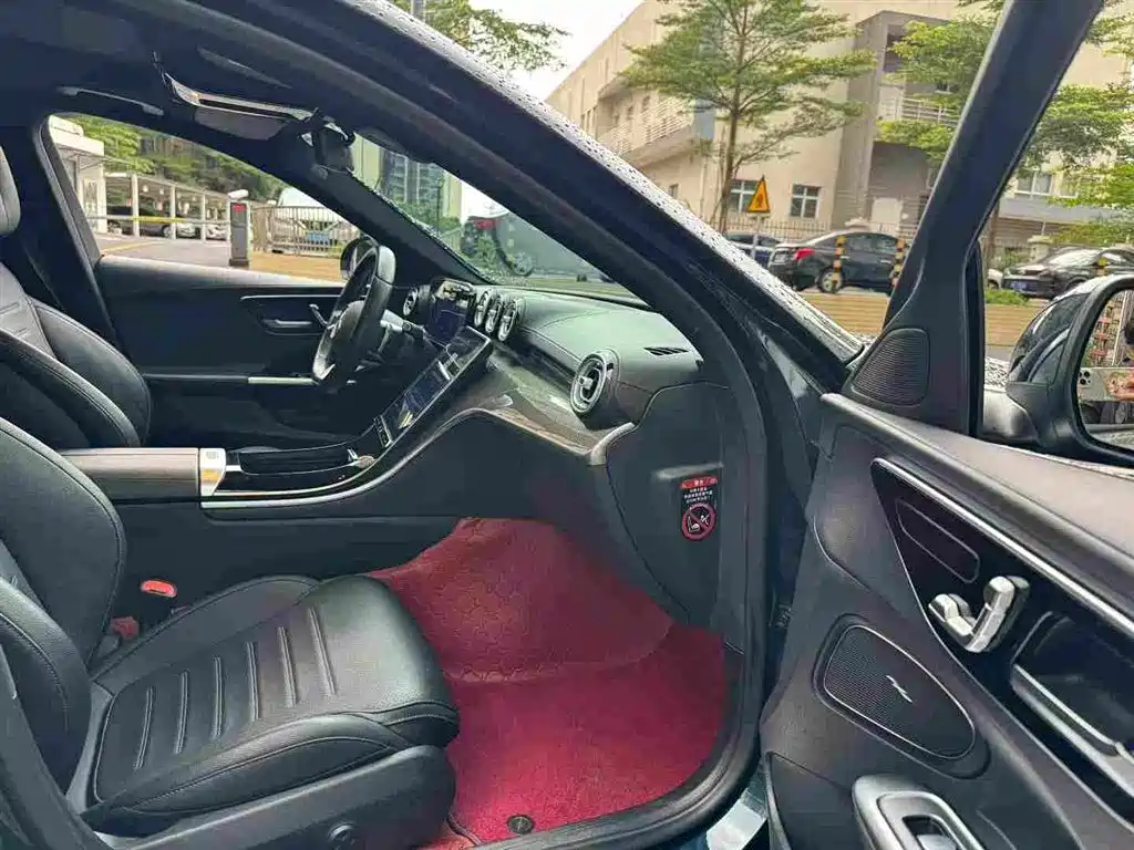 Mercedes-Benz C-Class — миниатюра 8