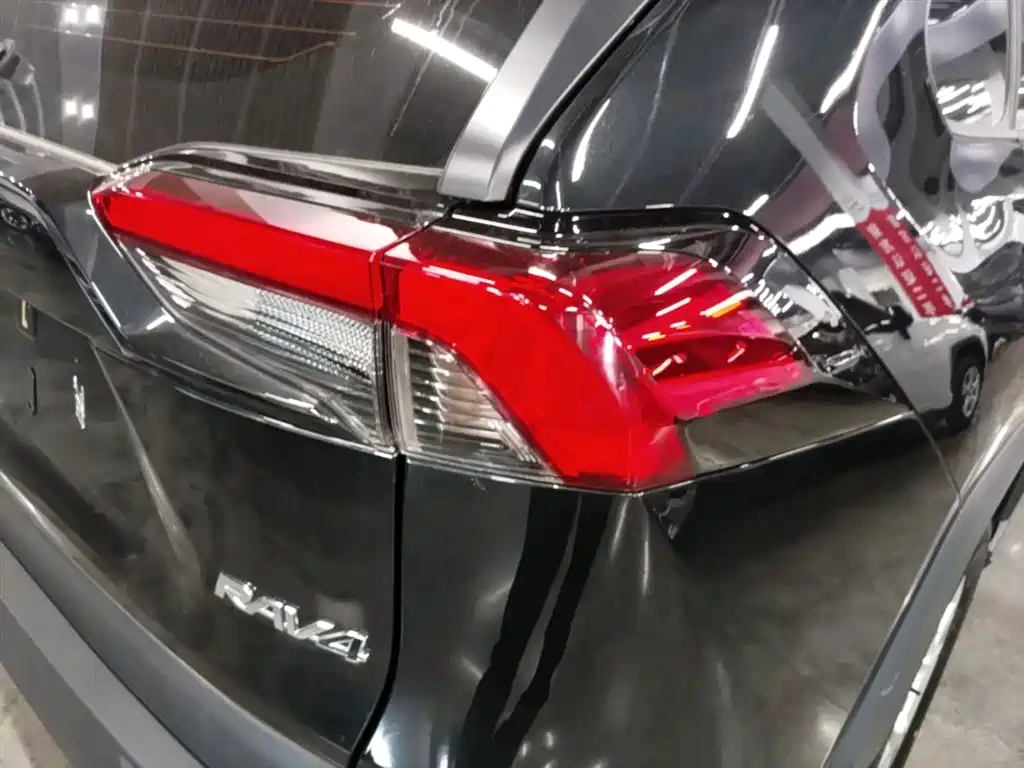 Toyota RAV4 2024 2.0L CVT