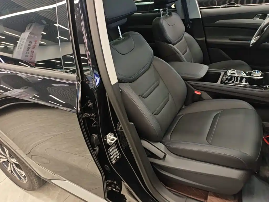 Ford Equator Sport — миниатюра 25