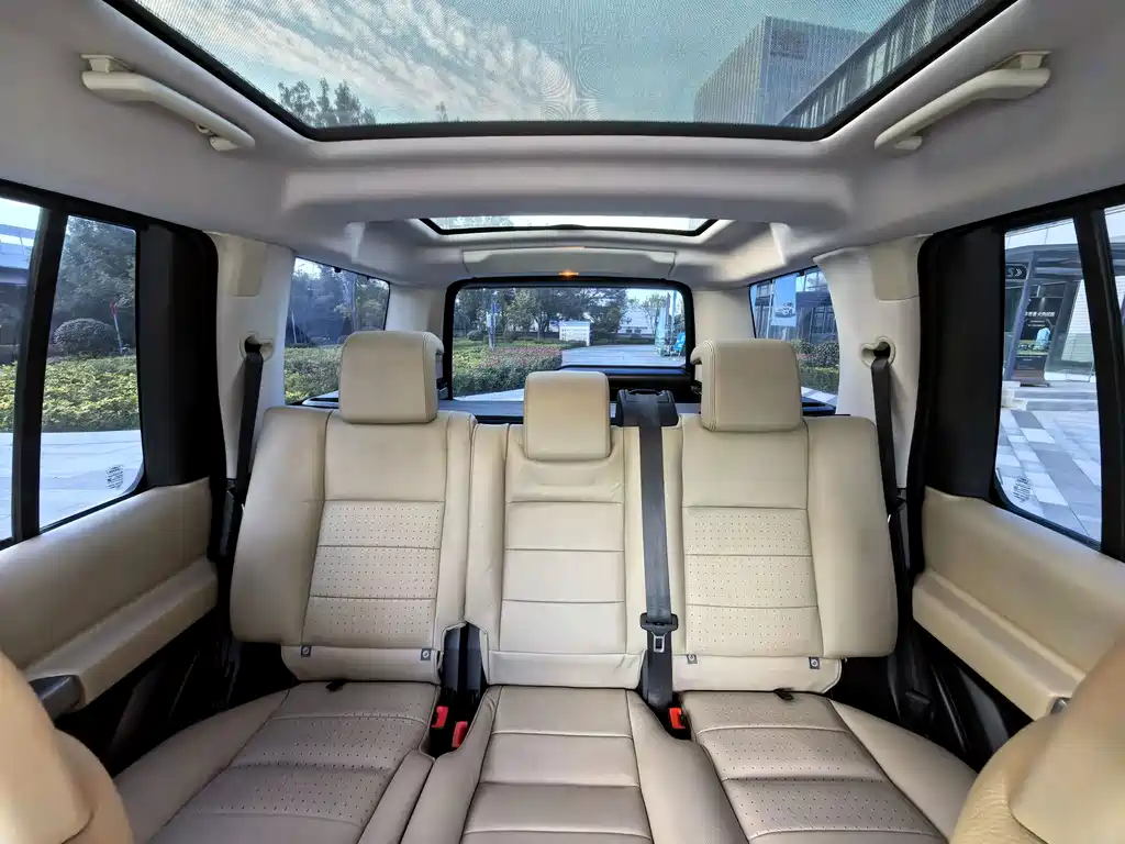 Land Rover Discovery — миниатюра 24
