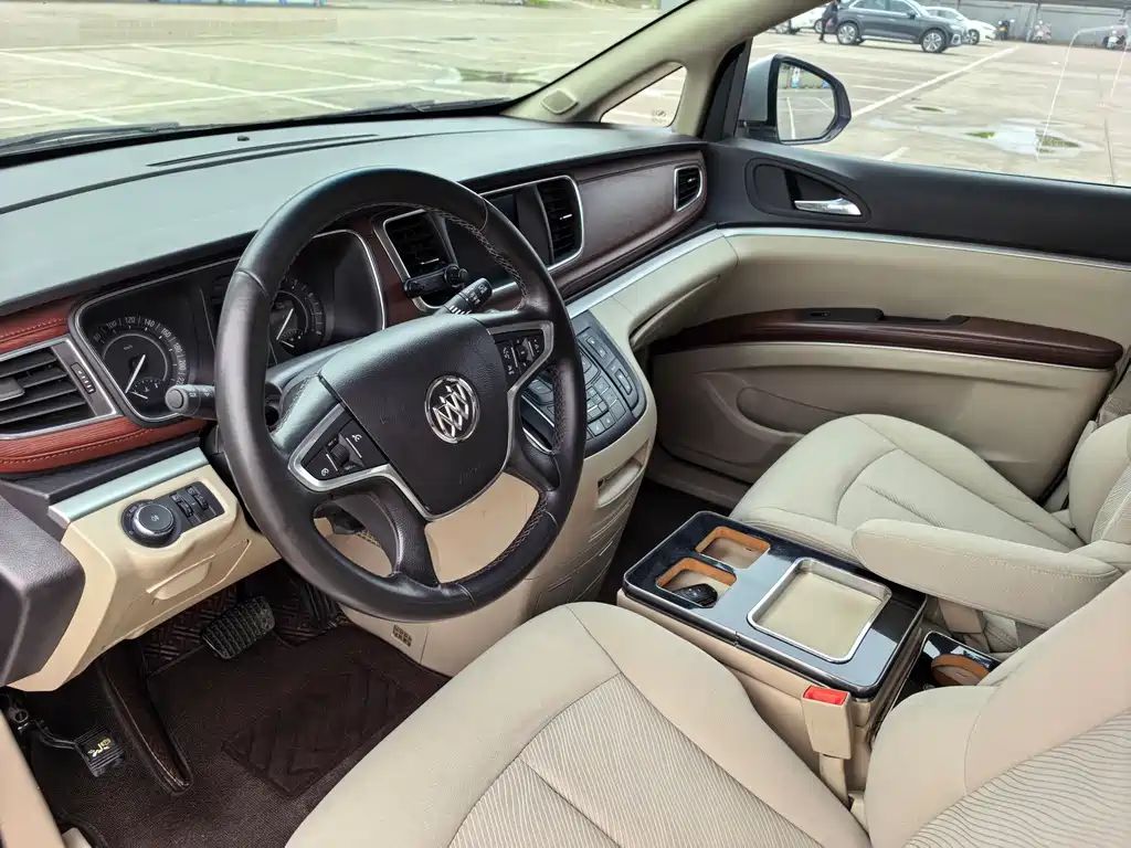 Buick GL8 2017 25S Comfort V