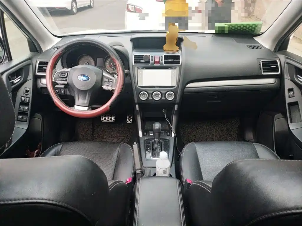 Subaru Forester 2015 2.0i