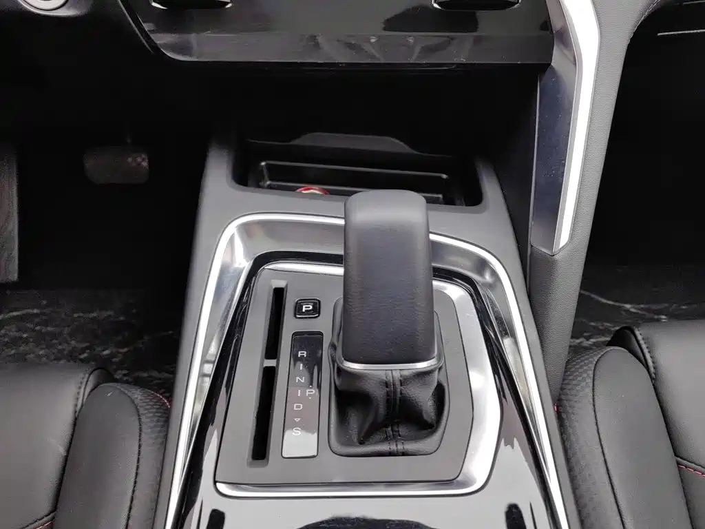 Baojun RS-5 — миниатюра 13