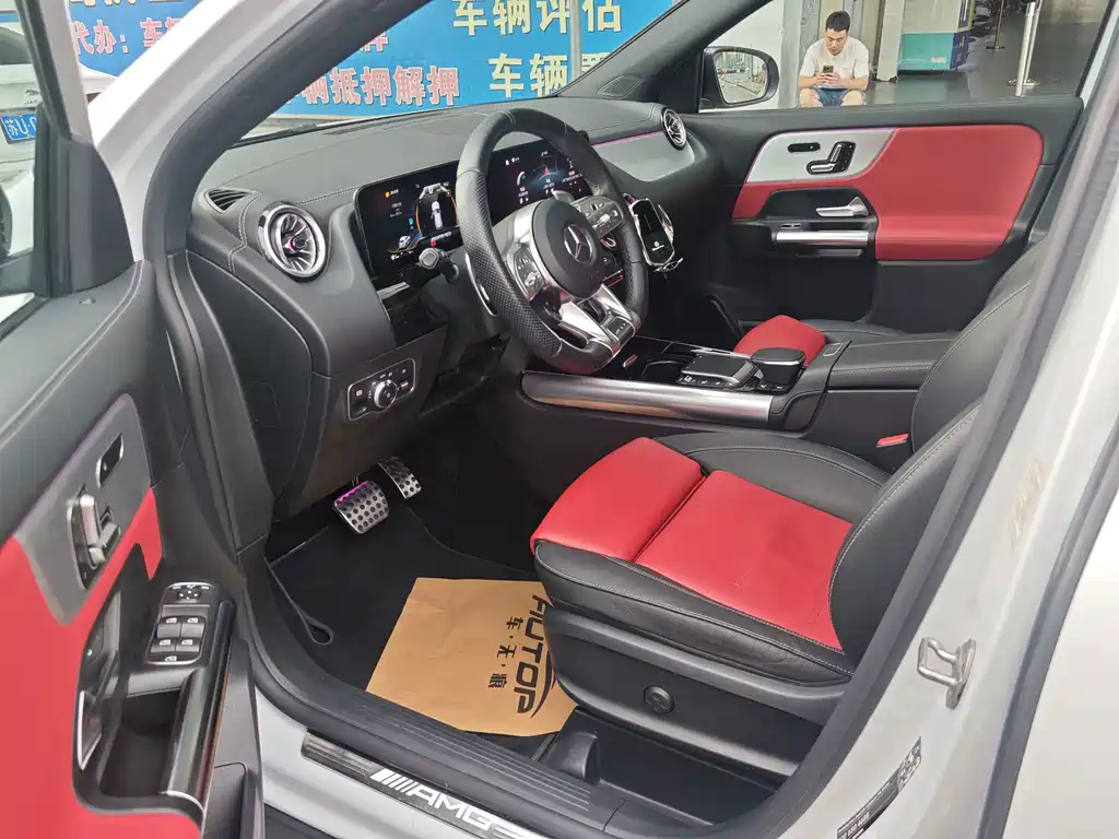 Mercedes-Benz GLA AMG — миниатюра 4