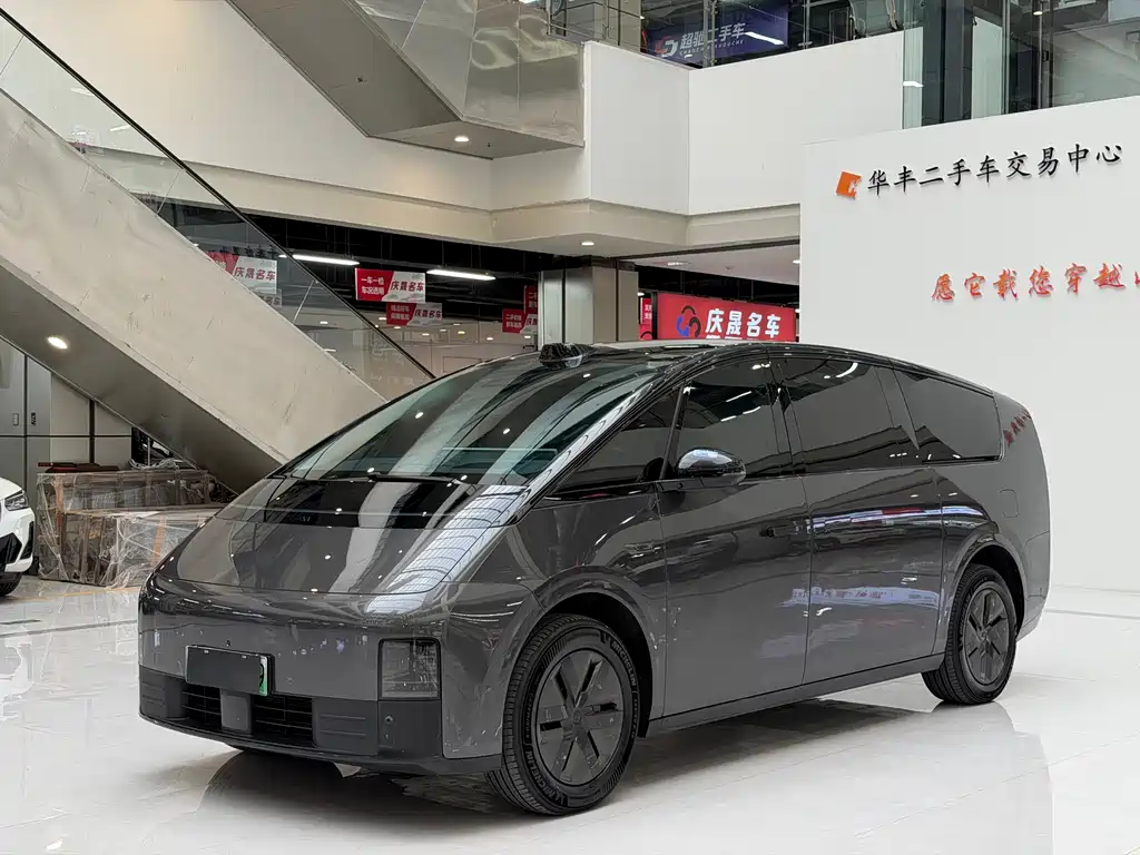 Li Auto Li MEGA — миниатюра 2