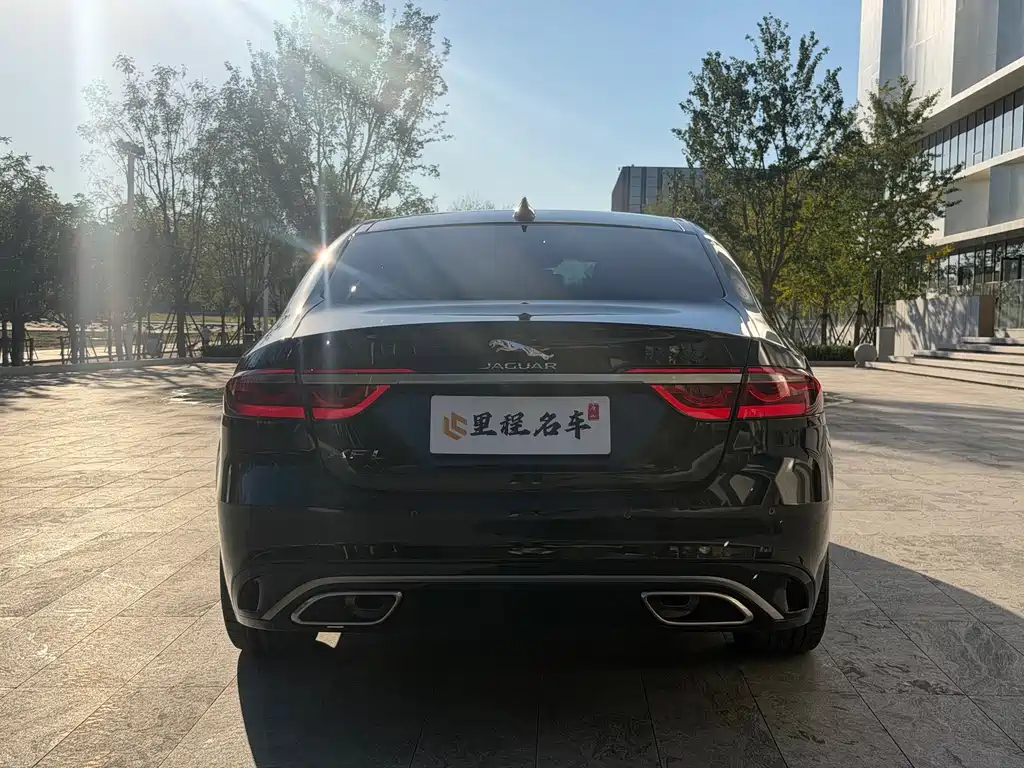 Jaguar XFL — миниатюра 6