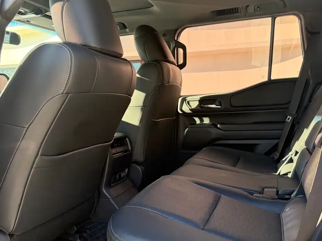Toyota Prado — миниатюра 11