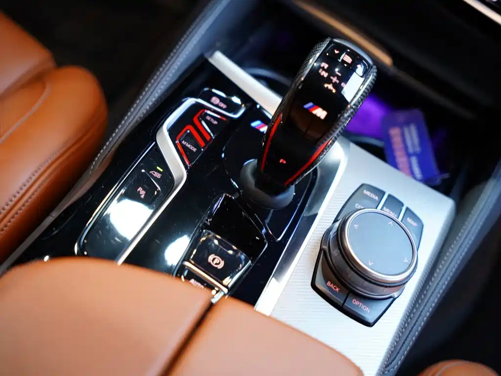 BMW M5 — миниатюра 35