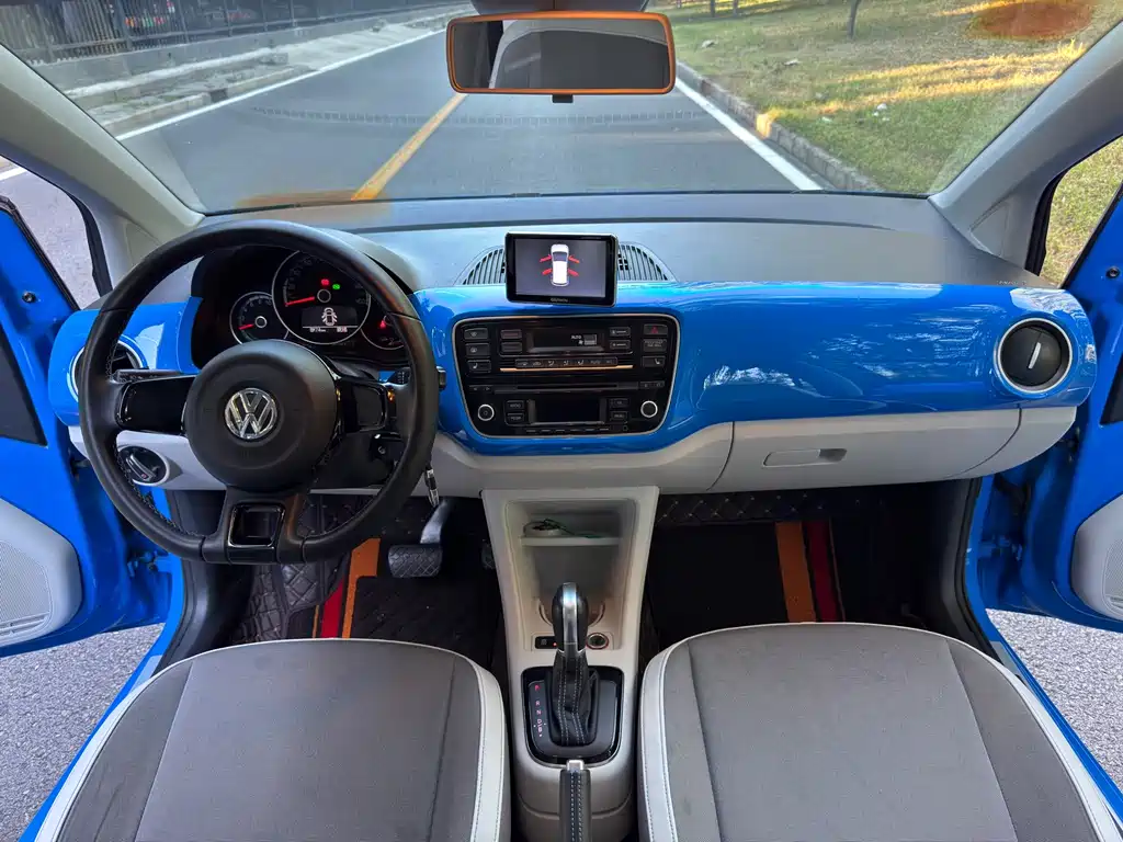 Volkswagen 大众e-up! — миниатюра 9