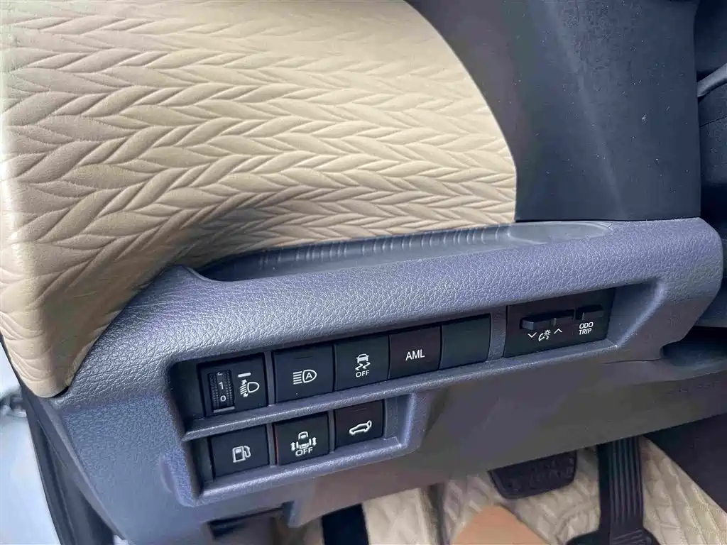 Toyota Sienna — миниатюра 16