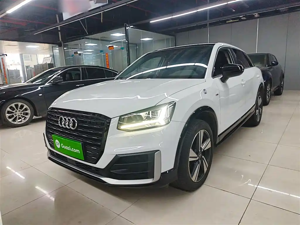 Audi Q2L 2020