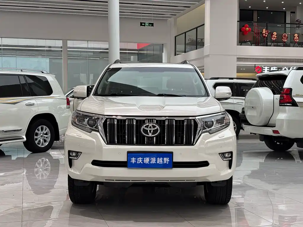 TOYOTA PRADO