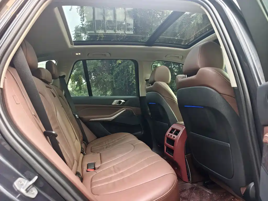 BMW X5 (Import) — миниатюра 13