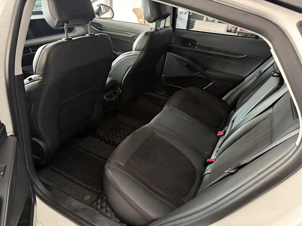 Ford Mondeo 2023 EcoBoost 245 Luxury