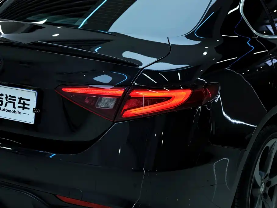 Alfa Romeo Giulia — миниатюра 15