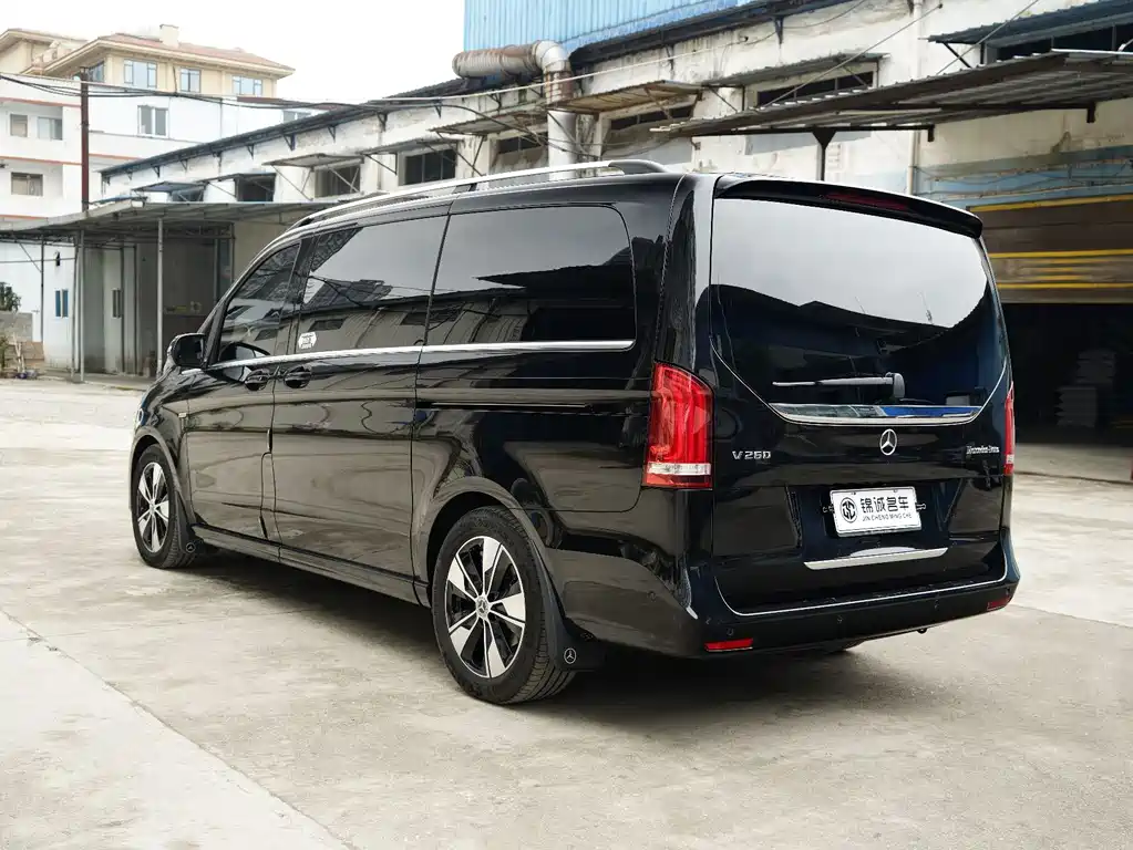 MERCEDES-BENZ V CLASS