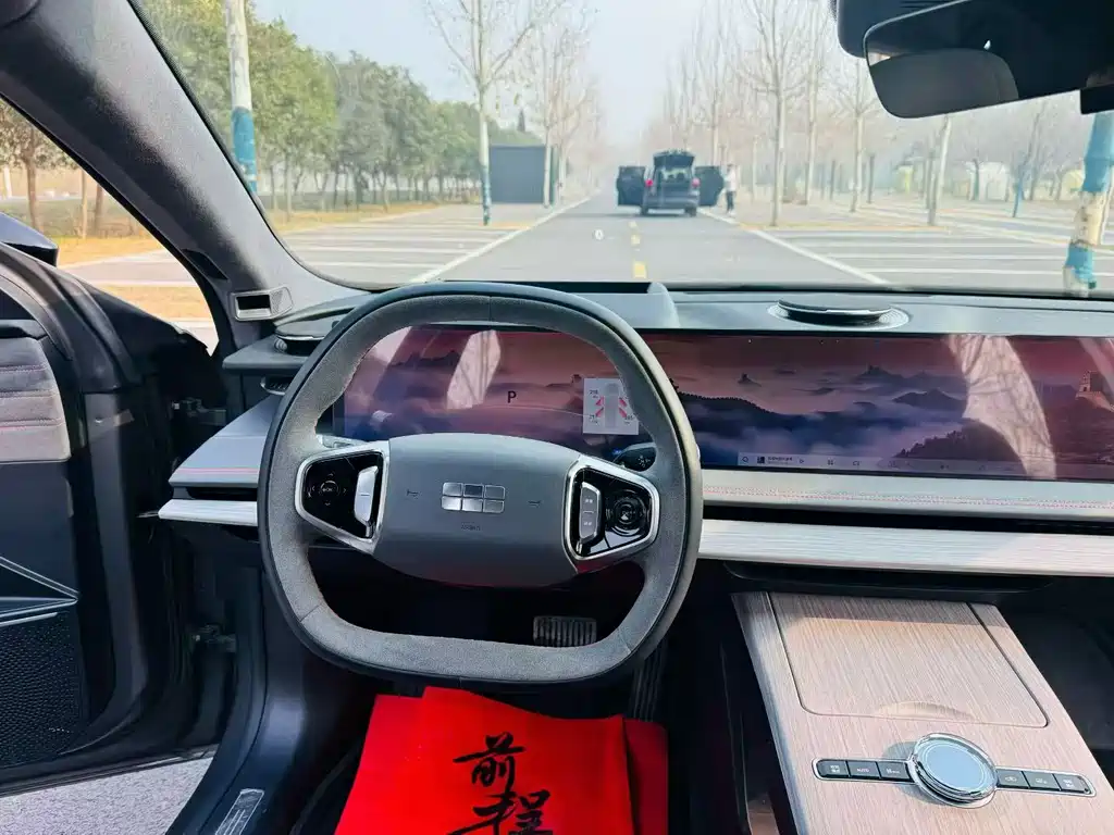 GEELY GALAXY GALAXY E8