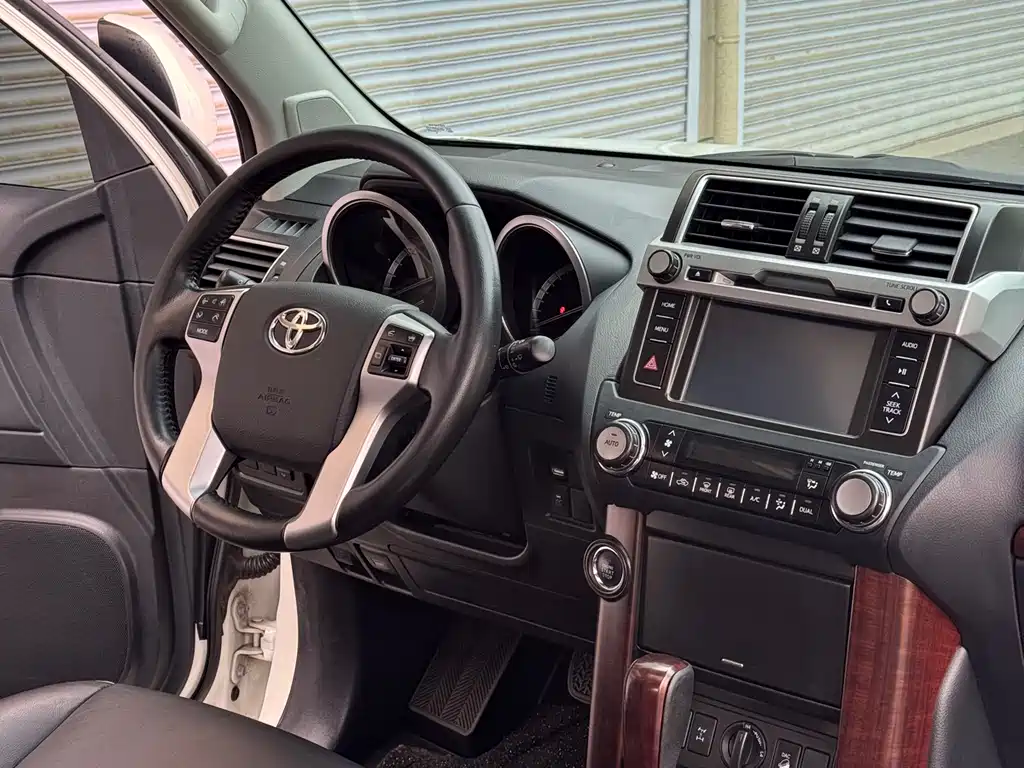 Toyota Land Cruiser Prado 2016 3.5L AT TX-L